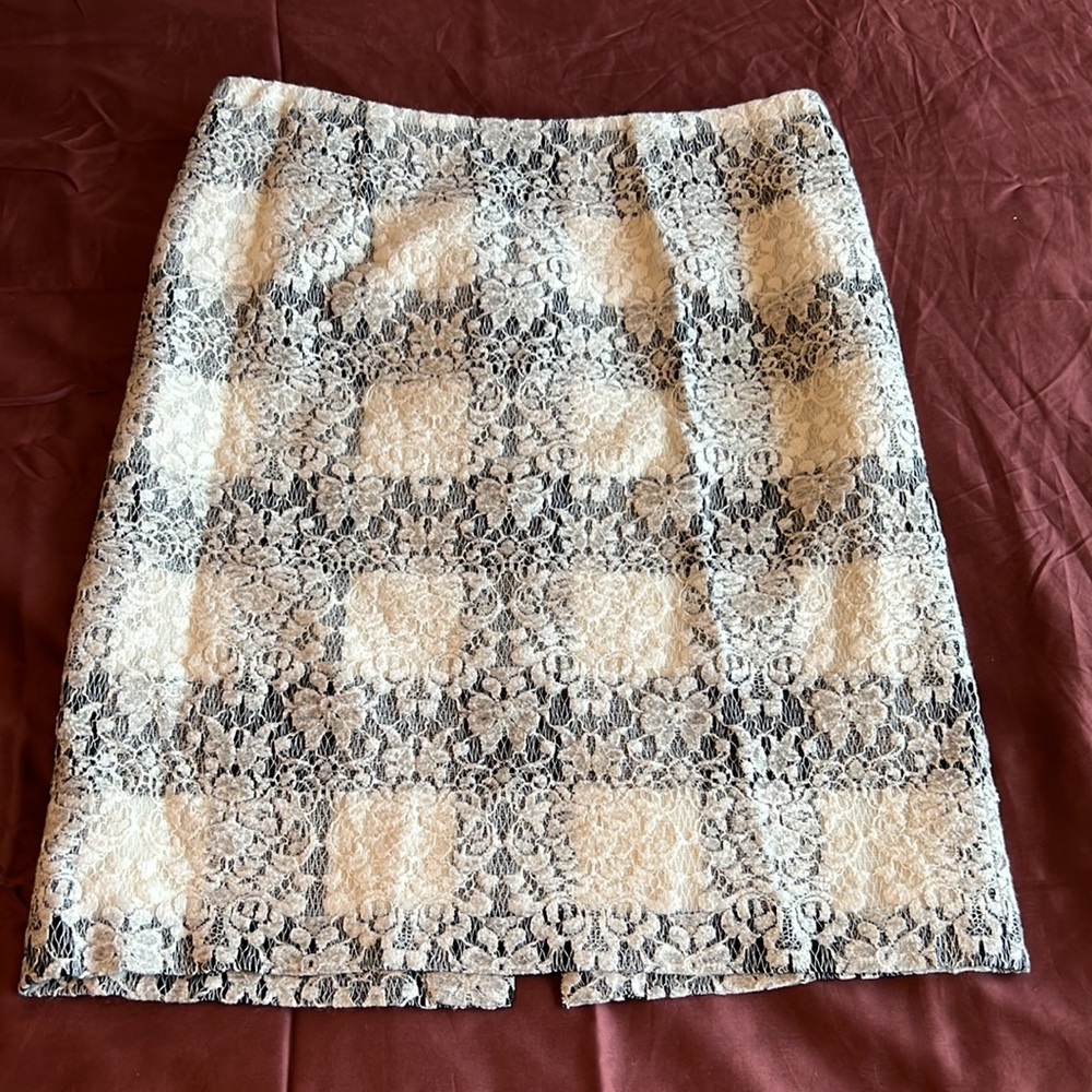 WORTH New York cream lace on plaid slim skirt